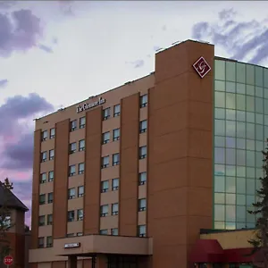 The Glenmore & Convention Centre Hotel